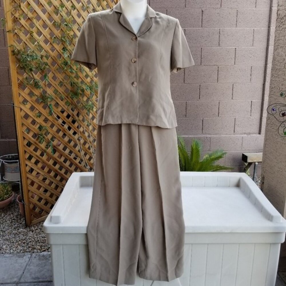 Beige Short Sleeve Pant Suit
